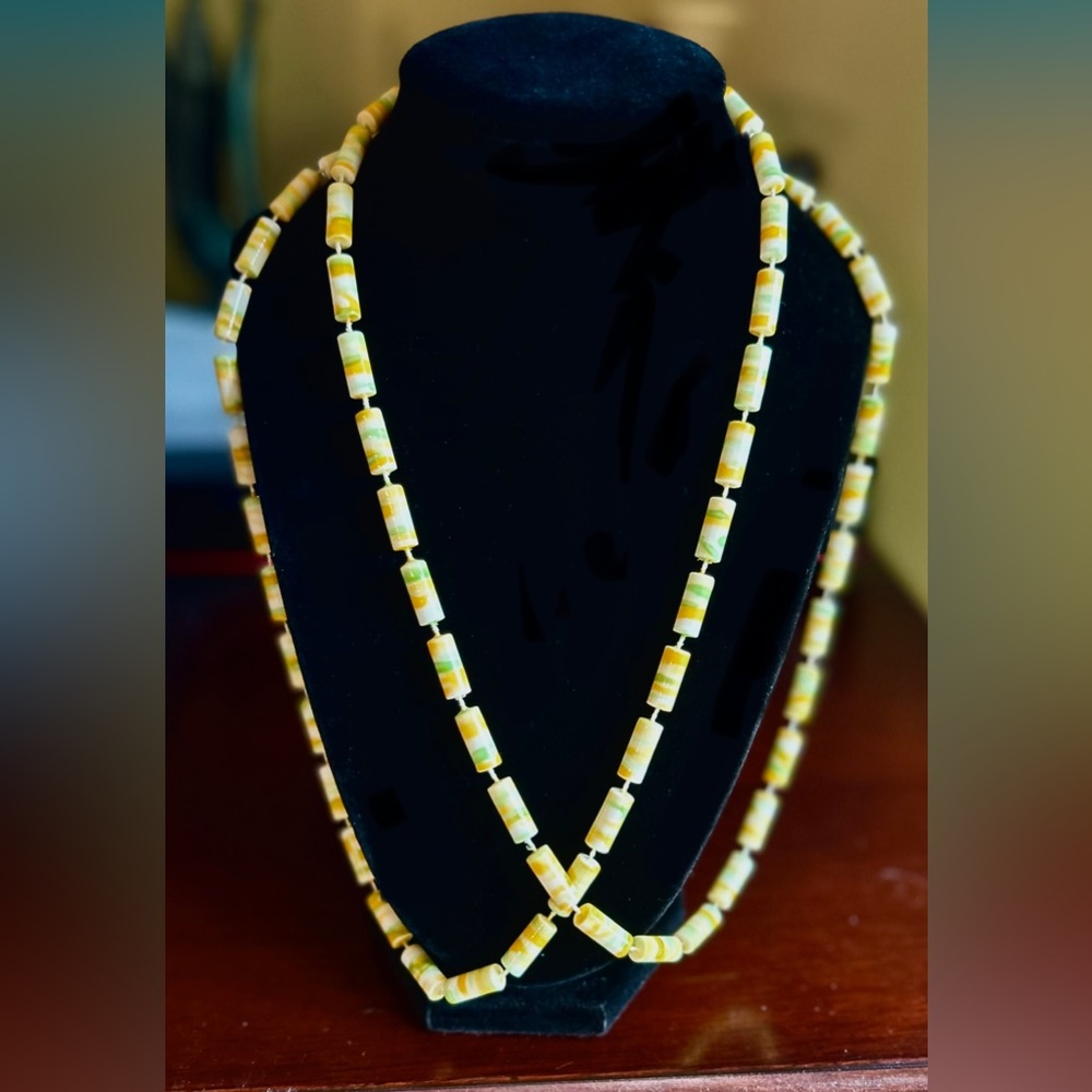 Unique Vintage Green Yellow White Swirl Acrylic Tube Bead 1970's 40 inch…